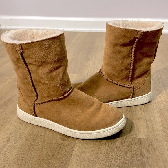UGG Shoes - UGG Women's Mika Classic Sneaker Boot Chestnut size 7